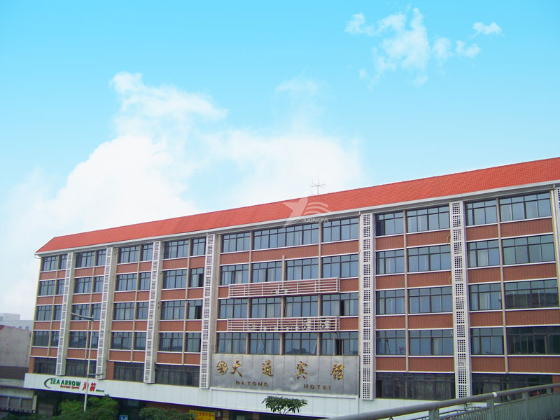合成樹脂瓦：輕材質(zhì)高性能，助力屋面建材市場持續(xù)發(fā)展